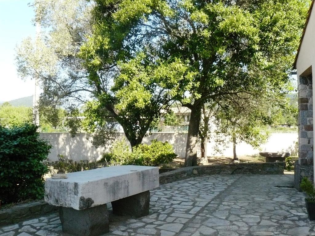 Appartamento Mas Le Chene Grimaud Esterno foto