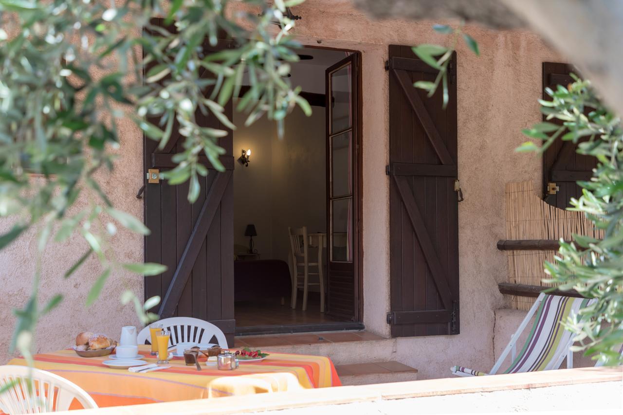 Appartamento Mas Le Chene Grimaud Esterno foto