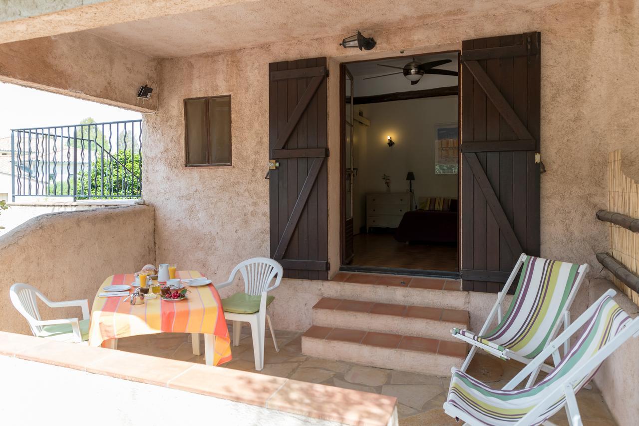 Appartamento Mas Le Chene Grimaud Esterno foto