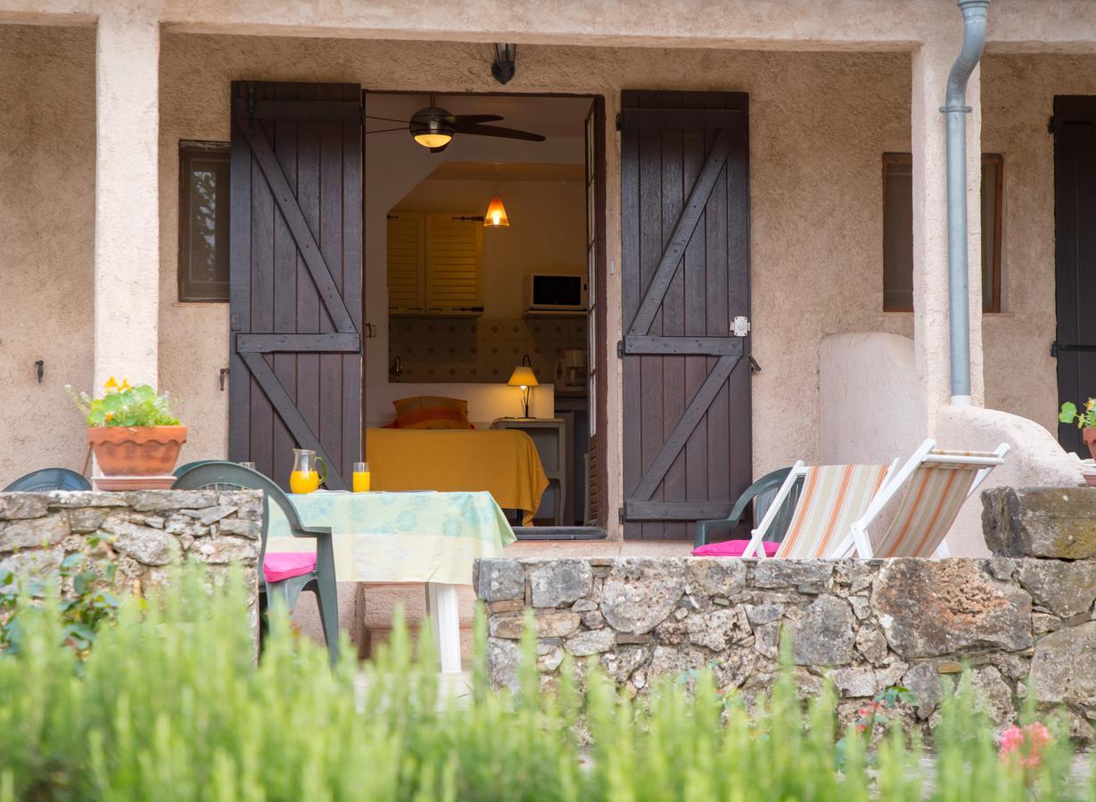 Appartamento Mas Le Chene Grimaud Esterno foto